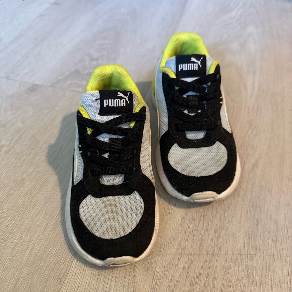 Puma Kids Black and Yellow Sneakers